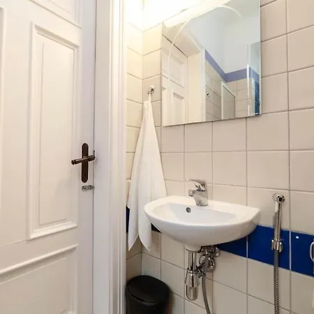 Trendy & Comfortable